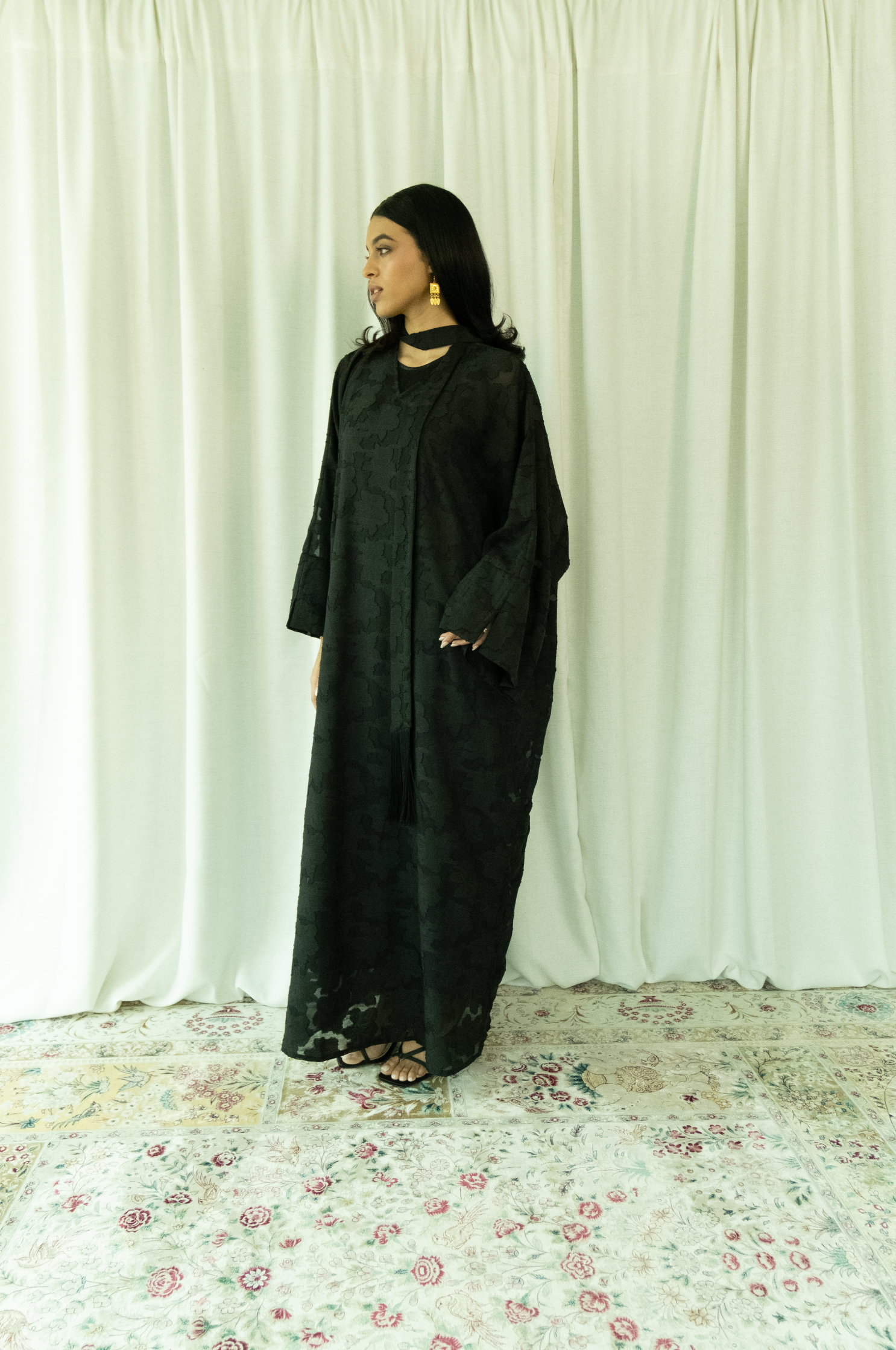 Noor kaftan in onyx